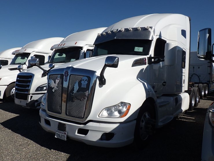 2021-kenworth-t680-image-1