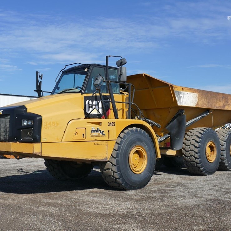 2015 CATERPILLAR 740B