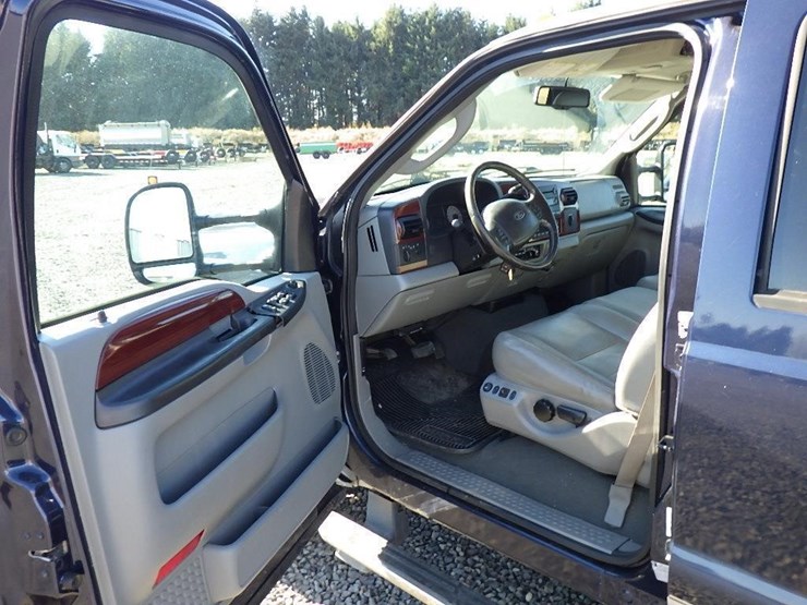 2006-ford-f350-image-24