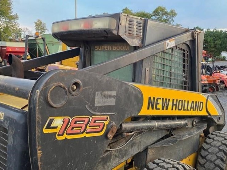 2007-new-holland-l185-image-15