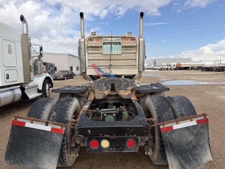 2004-mack-ch613-image-7