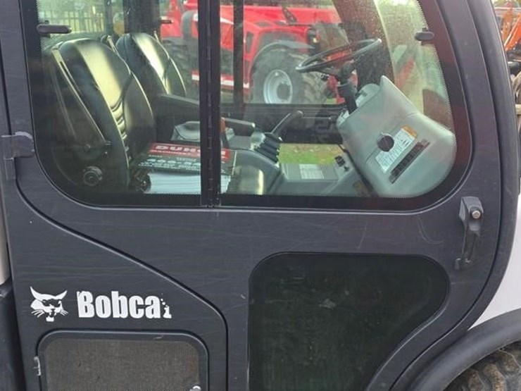 2003-bobcat-toolcat-5600-image-27