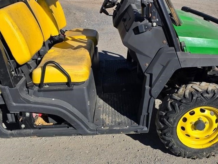 2021-john-deere-gator-xuv-835e-image-8