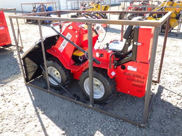 2026-agt-sda-140w-skid-steer-loader-image-2