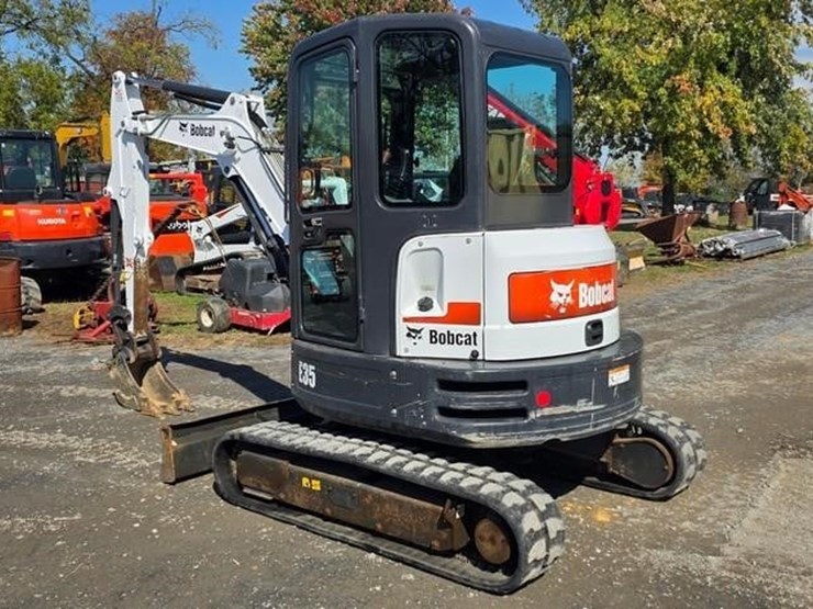 2016-bobcat-e35-image-4