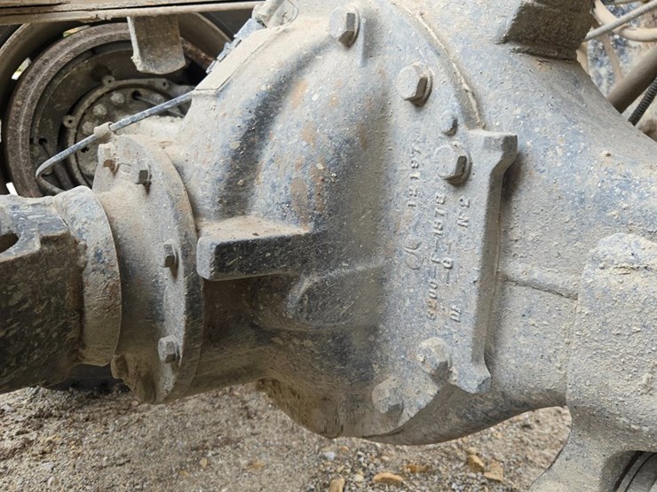 2012-caterpillar-ct660-image-98