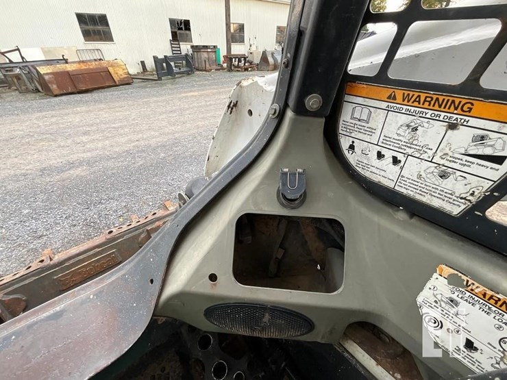2010-bobcat-t650-image-41