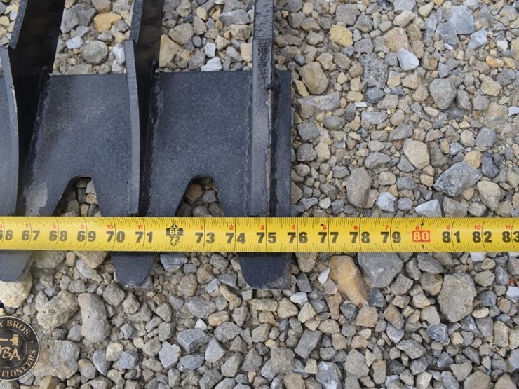 kit-containers-skeleton-rock-bucket-attachment-47510-image-4
