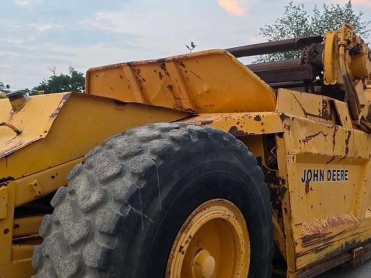 1984-deere-762a-image-24