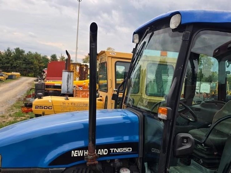 new-holland-tn65d-image-11
