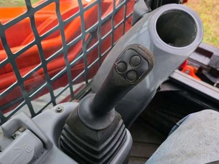 2017-kubota-svl95-2s-image-50