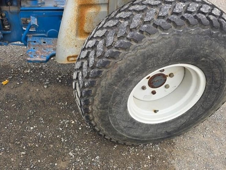 ford-1700-image-10