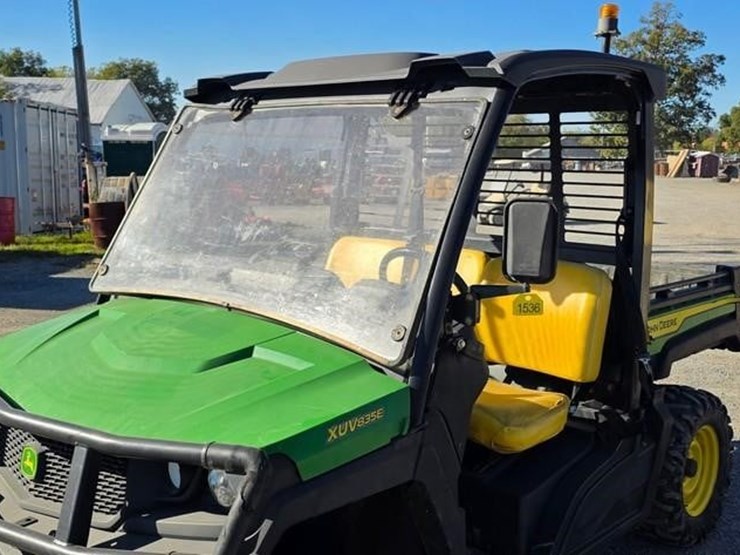 2021-john-deere-gator-xuv-835e-image-24