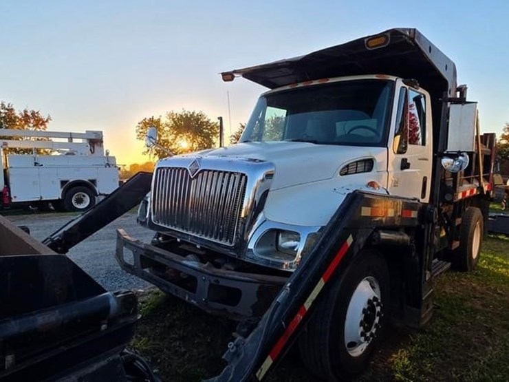 2006-international-durastar-4300-image-7