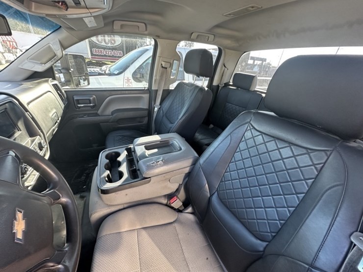 2015-chevrolet-silverado-2500-image-27