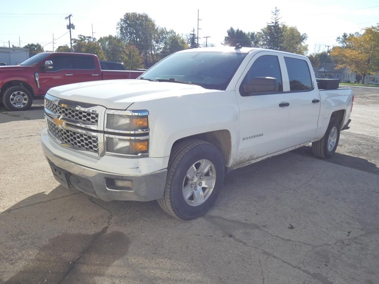 2014-chevrolet-silverado-2500hd-lt-image-2