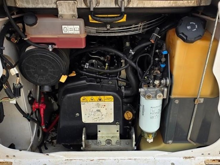 2021-bobcat-t76-image-42