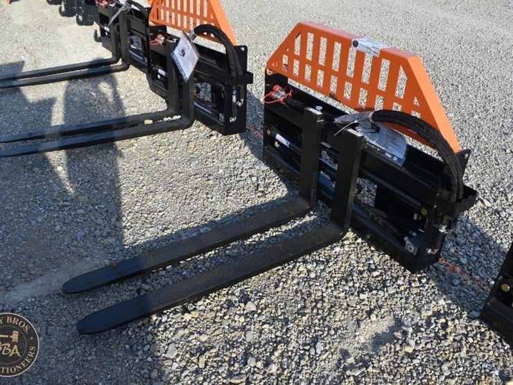 wolverine-pallet-fork-attachment-47489-image-3