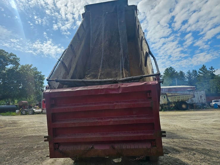 #15804-•-1998-mack-rd688s-dump-truck-image-63