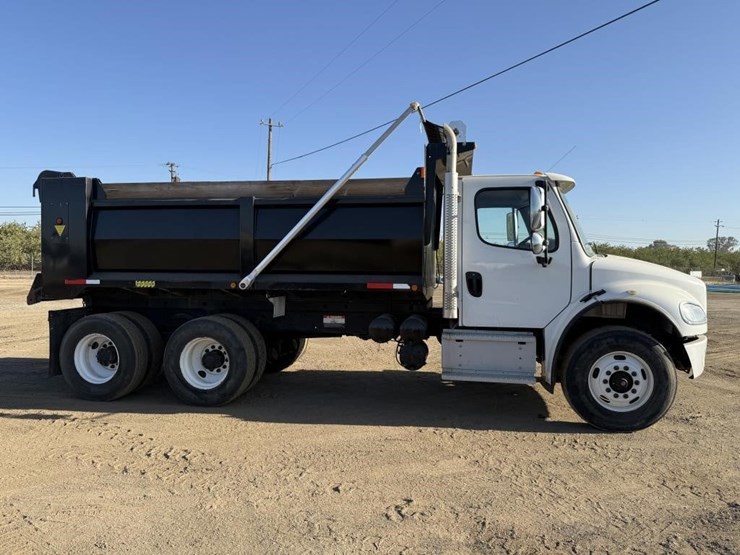 2019-freightliner-m2-dump-truck-image-18