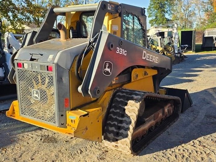 2018-deere-331g-image-4