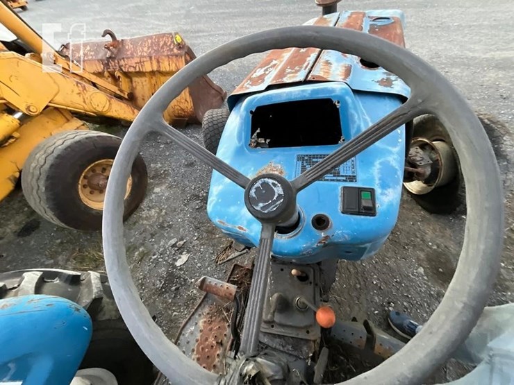 new-holland-3930-image-31