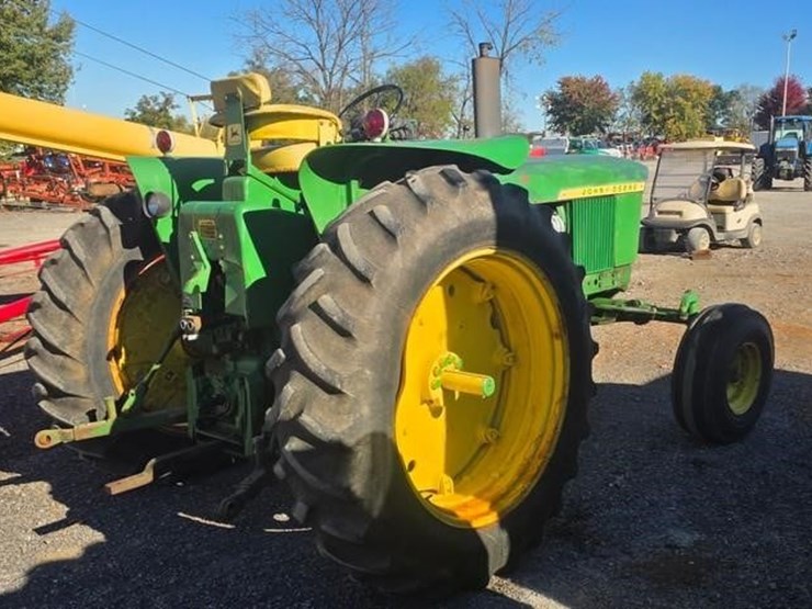 1972-john-deere-2520-image-3