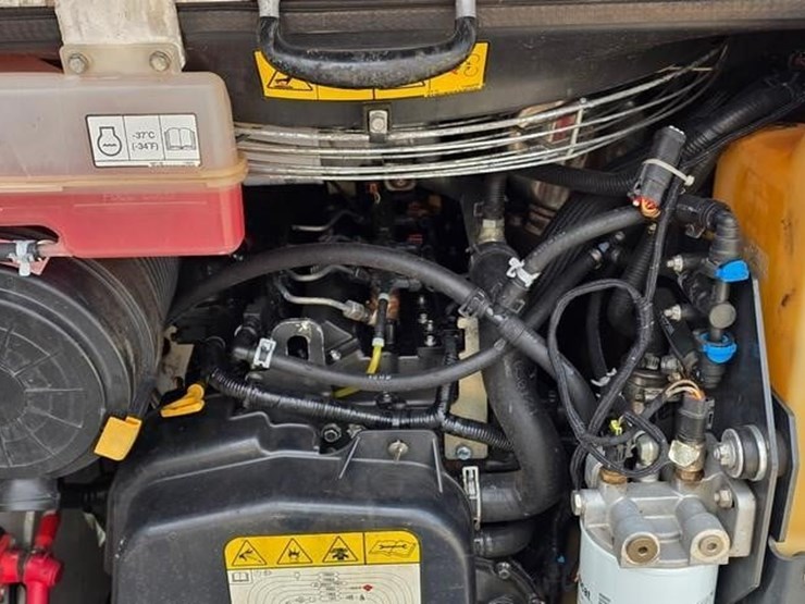 2021-bobcat-t76-image-44