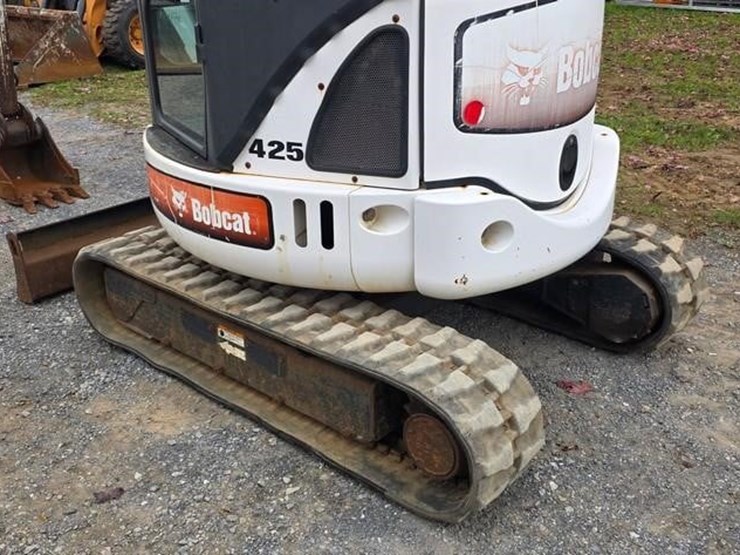 2009-bobcat-425-image-18