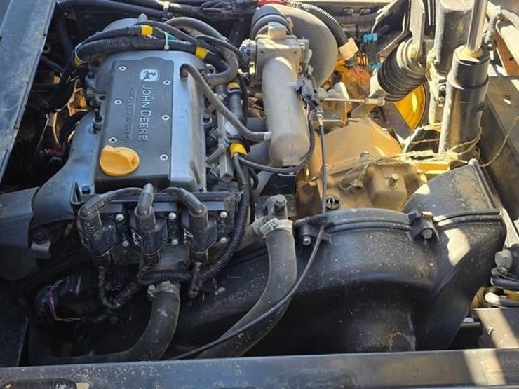 2021-john-deere-gator-xuv-835e-image-27