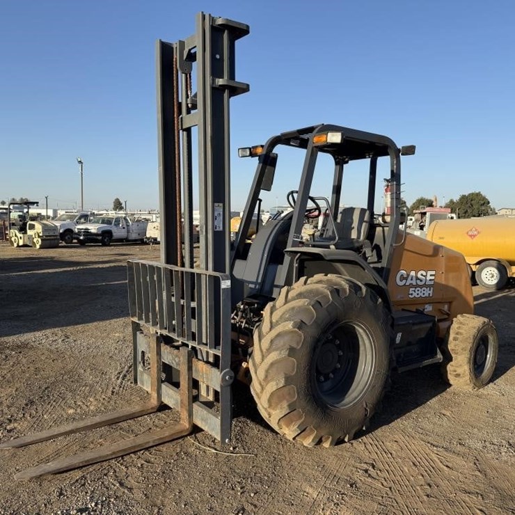 2019 Case 588H Rough Terrain Forklift