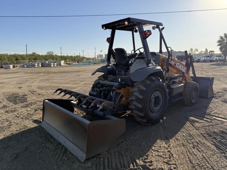 2019-case-570n-ep-skip-loader-image-3