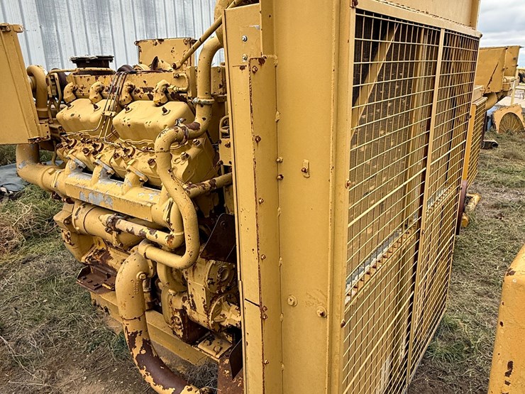 caterpillar-d379-image-5