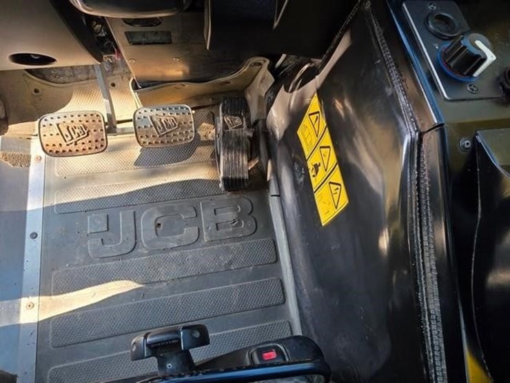 2018-jcb-505-20tc-image-51