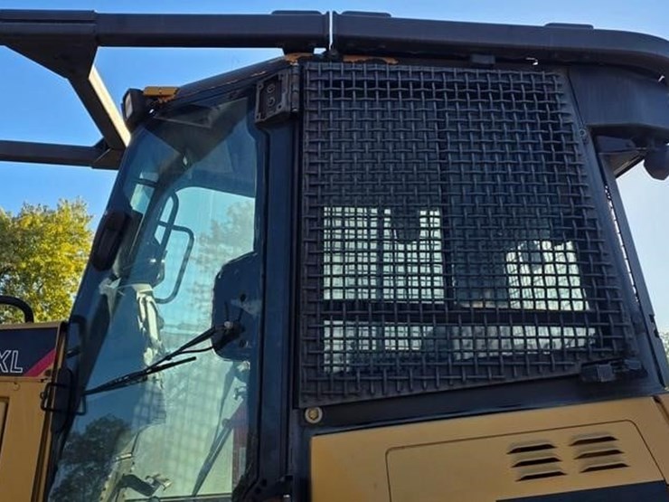 2009-caterpillar-d6k-xl-image-19