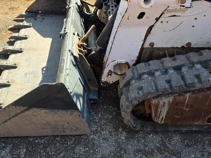 2016-bobcat-t650-image-31