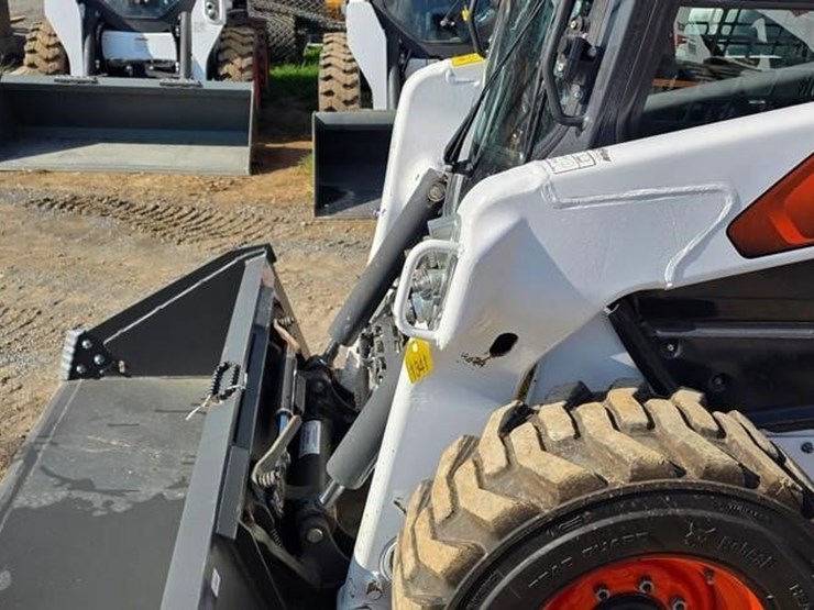 2020-bobcat-s76-image-30