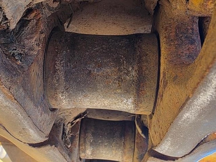 2009-caterpillar-d6k-xl-image-40