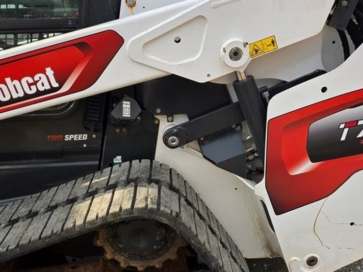 2021-bobcat-t76-image-25