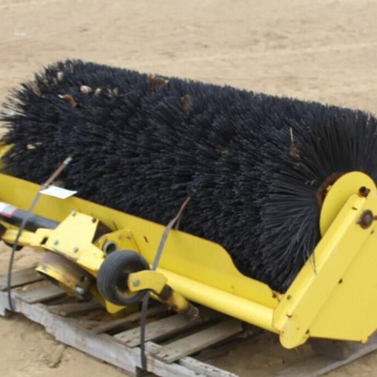 JOHN DEERE 1025R