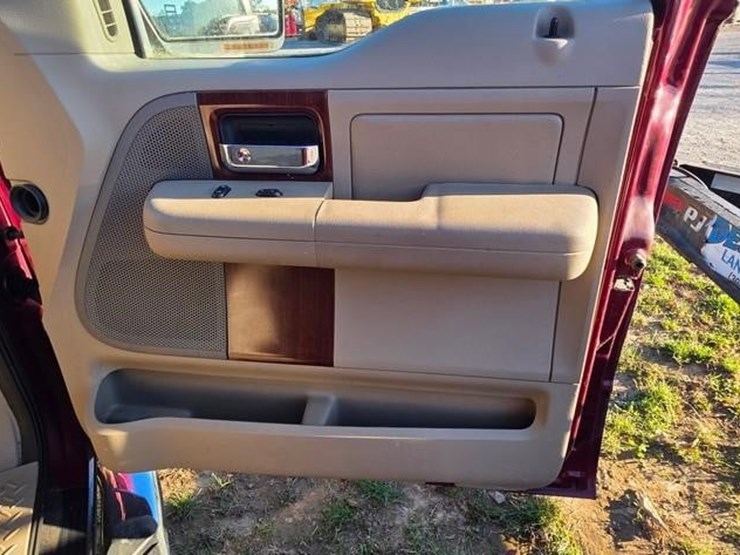 2005-ford-f150-xlt-image-38