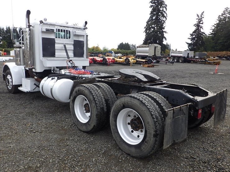 1990-peterbilt-379-image-3