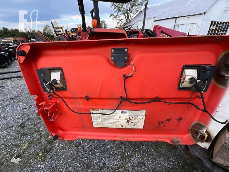 2010-bobcat-t650-image-31