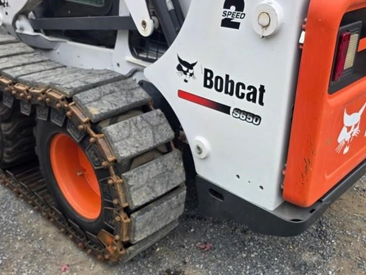 2012-bobcat-s650-image-21