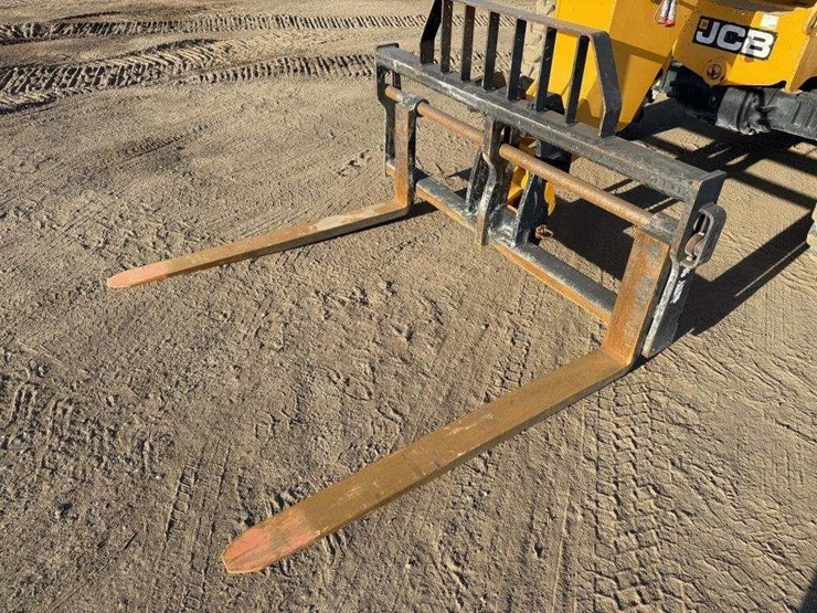 2018-jcb-509-42-telescopic-reachlift-image-16