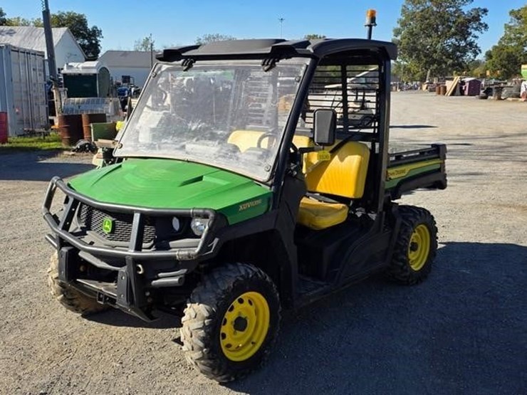 2021-john-deere-gator-xuv-835e-image-1