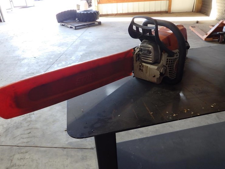 stihl-ms-311-chainsaw-20"-bar-image-3