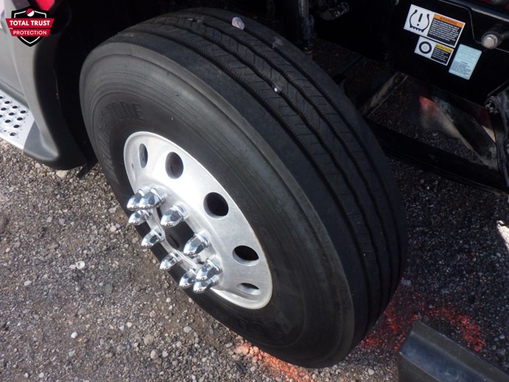 2021-kenworth-t680-image-22