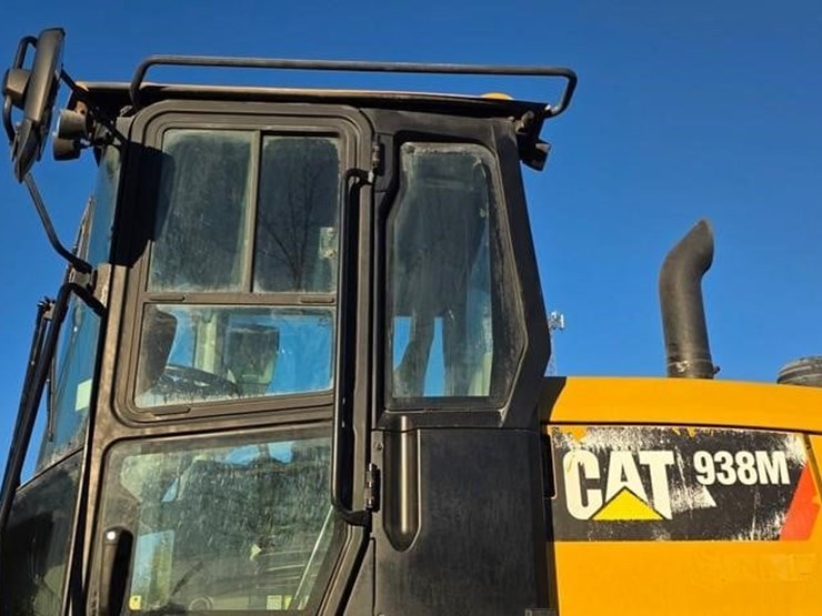 2015-caterpillar-938m-image-25