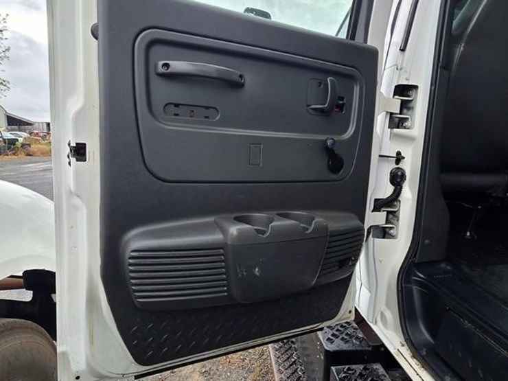 2007-gmc-topkick-c8500-image-49